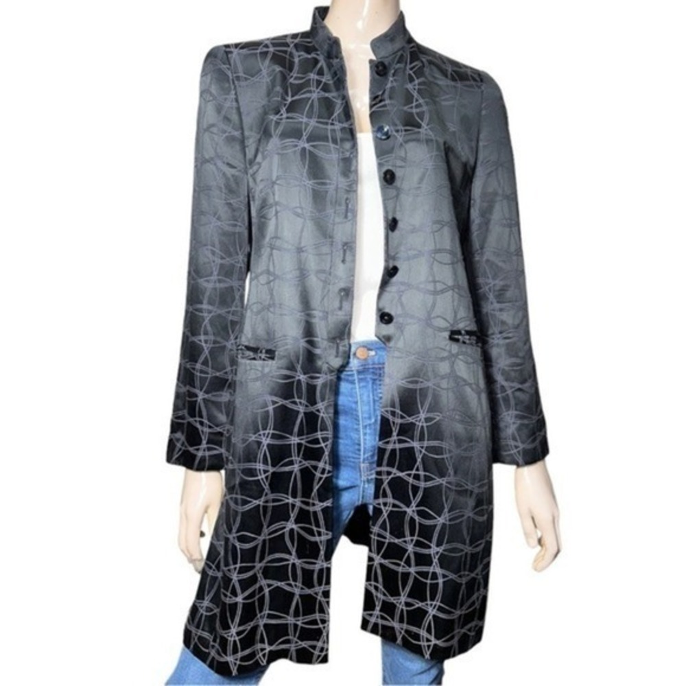 Louis Feraud Women’s Size 10 Black Shiny Matte Jacquard 3/4 Button Length Jacket